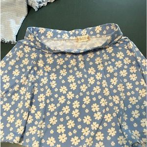 Altered State never worn medium shirt 16 inches long and large top